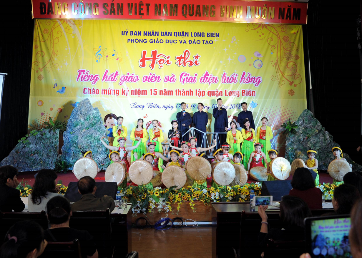 Hội thi Tiếng hát giáo viên - Giai điệu tuổi hồng năm học 2018-2019 (8).jpg